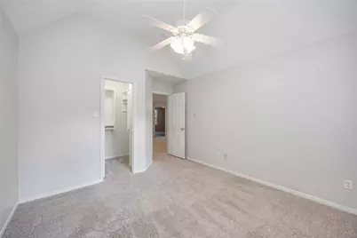 11 Alden Glen Court, The Woodlands, TX 77382 - Photo 36