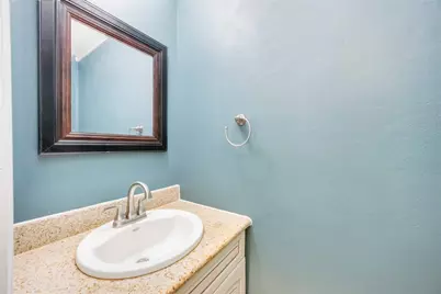 11 Alden Glen Court, The Woodlands, TX 77382 - Photo 20
