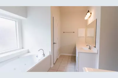 7003 Kendall Lake Court, Richmond, TX 77407 - Photo 14