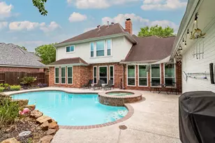 14706 Sandy Creek Dr, Houston, TX 77070 - Photo 2
