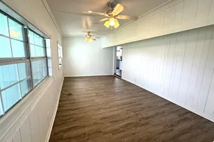 302 2nd St, Palacios, TX 77465 - Photo 10