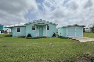 302 2nd St, Palacios, TX 77465 - Photo 1