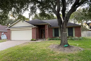 1221 Shadowlake Dr, Sealy, TX 77474 - Photo 1