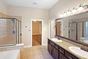 110 N Pinto Point Cir, Spring, TX 77389 - Photo 28