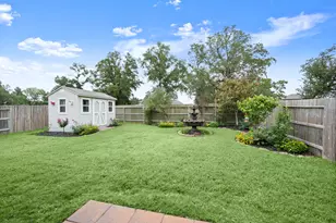 12813 S Winding Pines Dr, Tomball, TX 77375 - Photo 36