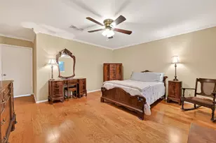 5911 Warm Springs Rd, Houston, TX 77035 - Photo 32