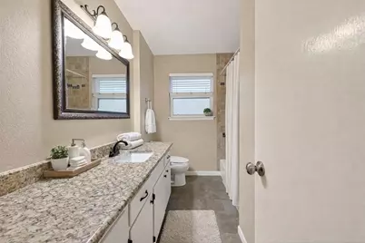 5911 Warm Springs Road, Houston, TX 77035 - Photo 26