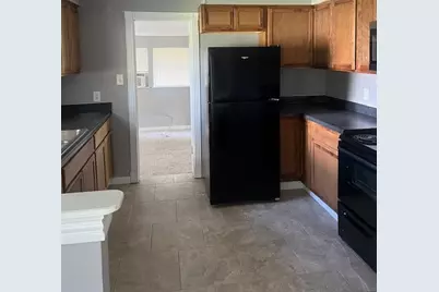 312 Center Way Street, Lake Jackson, TX 77566 - Photo 4