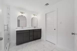 13146 Lake Conroe Bay Rd, Willis, TX 77318 - Photo 18