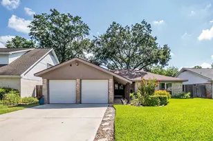 16222 Green Shade Dr, Houston, TX 77090 - Photo 2