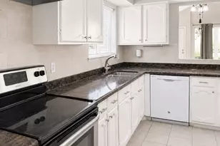 7854 Green Lawn Dr, Houston, TX 77088 - Photo 8