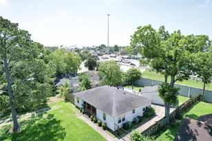 219 W 30th St, Houston, TX 77018 - Photo 30