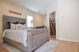 219 W 30th St, Houston, TX 77018 - Photo 18