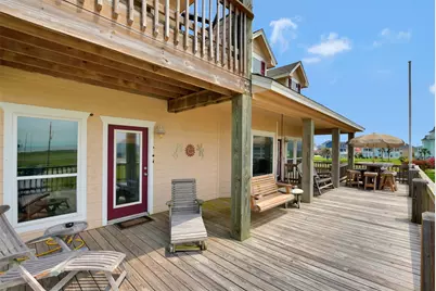 708 Kyndall Corner, Port Bolivar, TX 77650 - Photo 10