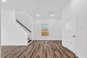 8628 Scott St, Houston, TX 77051 - Photo 14