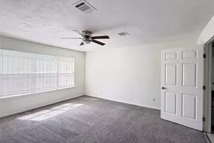 10106 Pear Limb Dr, Houston, TX 77099 - Photo 12