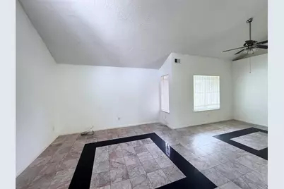 10106 Pear Limb Drive, Houston, TX 77099 - Photo 6