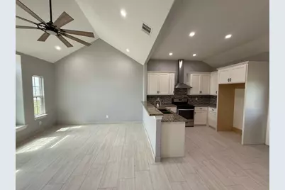 825 Mossey Drive, La Porte, TX 77571 - Photo 6