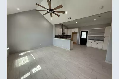 825 Mossey Drive, La Porte, TX 77571 - Photo 4