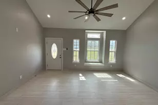 825 Mossey Dr, La Porte, TX 77571 - Photo 2