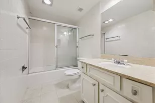 5050 Ambassador Way, Houston, TX 77056 - Photo 14