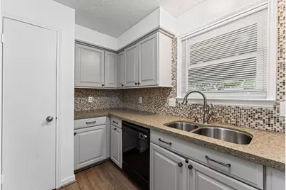 2808 Pinewood Drive, League City, TX 77573 - Photo 10