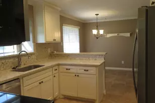 803 Briarmeadow Ave, Friendswood, TX 77546 - Photo 4