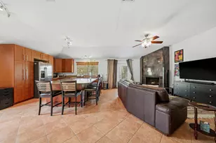 10723 Emery Dr, Houston, TX 77099 - Photo 4