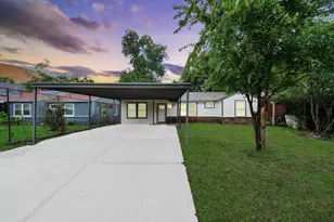 10521 Chesterfield Dr, Houston, TX 77051 - Photo 36