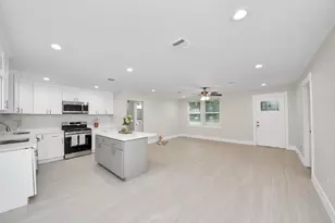 10521 Chesterfield Dr, Houston, TX 77051 - Photo 14