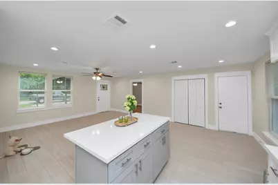 10521 Chesterfield Drive, Houston, TX 77051 - Photo 20