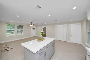 10521 Chesterfield Dr, Houston, TX 77051 - Photo 20