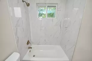 10521 Chesterfield Dr, Houston, TX 77051 - Photo 32