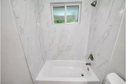 10521 Chesterfield Drive, Houston, TX 77051 - Photo 28