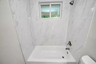10521 Chesterfield Dr, Houston, TX 77051 - Photo 28