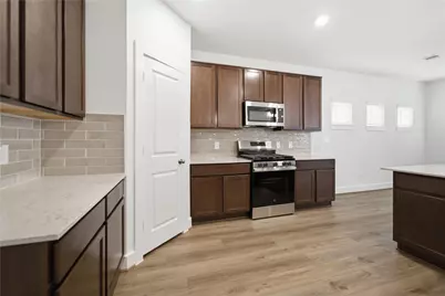 10415 Brynn Elizabeth Drive, Rosharon, TX 77583 - Photo 8