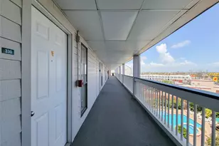 6102 Seawall Blvd, Galveston, TX 77551 - Photo 10