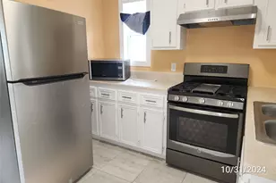 703 N Avenue B, Freeport, TX 77541 - Photo 10