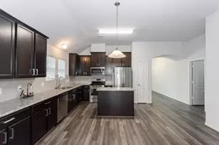 5186 Dry Hollow Dr, Alvin, TX 77511 - Photo 10