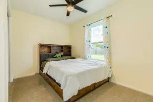 318 S Amherst Dr, West Columbia, TX 77486 - Photo 10