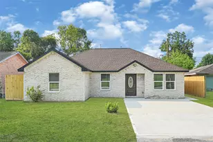 17114 Hall Shepperd Rd, Houston, TX 77049 - Photo 2