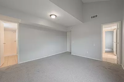 9809 Richmond Avenue #C8, Houston, TX 77042 - Photo 32