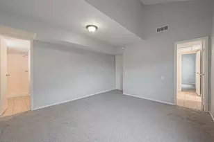 9809 Richmond Ave, Houston, TX 77042 - Photo 32