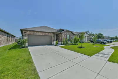 339 Friesian Court, Alvin, TX 77511 - Photo 2