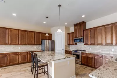 14 W Oaks Drive, Houston, TX 77058 - Photo 8