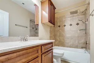 14 W Oaks Dr, Houston, TX 77058 - Photo 16