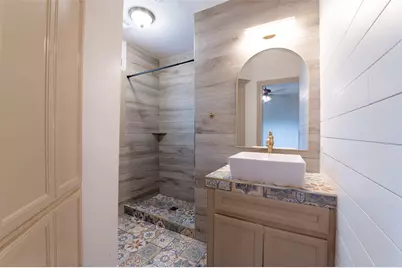 4303 Castor Street, Houston, TX 77022 - Photo 18