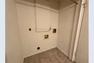 11506 Meadow Pines Court #B, Houston, TX 77477 - Photo 8