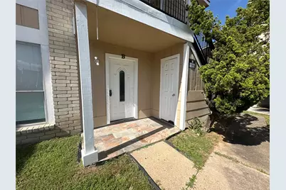 11506 Meadow Pines Court #B, Houston, TX 77477 - Photo 2