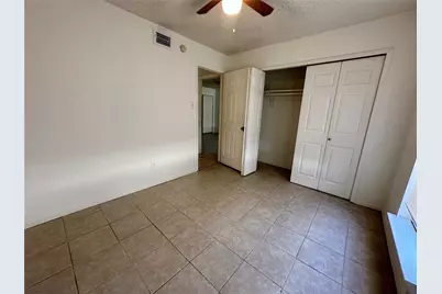 11506 Meadow Pines Court #B, Houston, TX 77477 - Photo 10